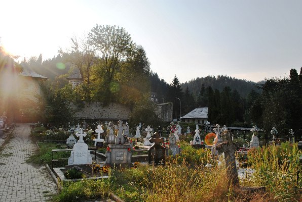 103_Hřbitov u kláštera Voronet